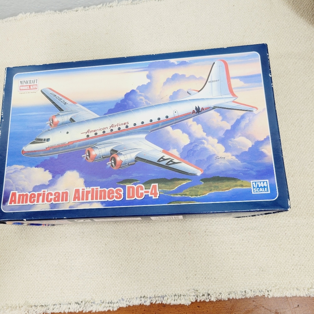 Minicraft Model Airplane Kit American Airlines DC-4 Mini Decals 1:144